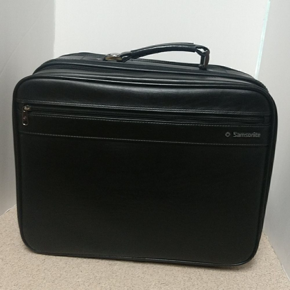 .Samsonite Vinyl Laptop Carry on